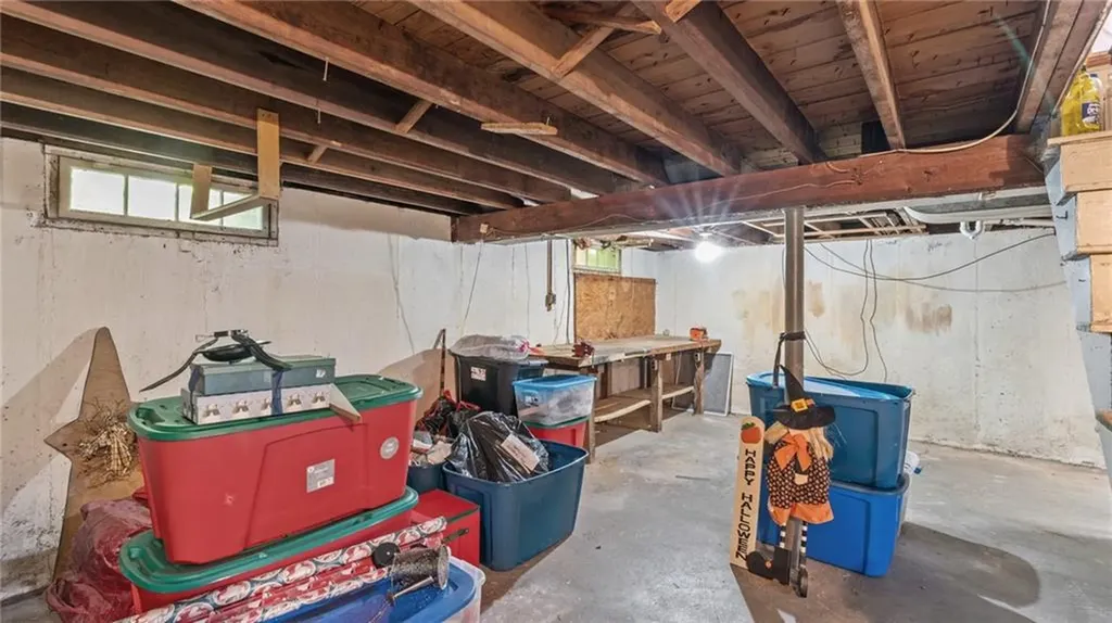 89 Windsor Road Pawtucket RI 02861