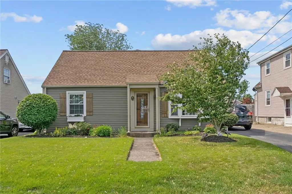 89 Windsor Road Pawtucket RI 02861