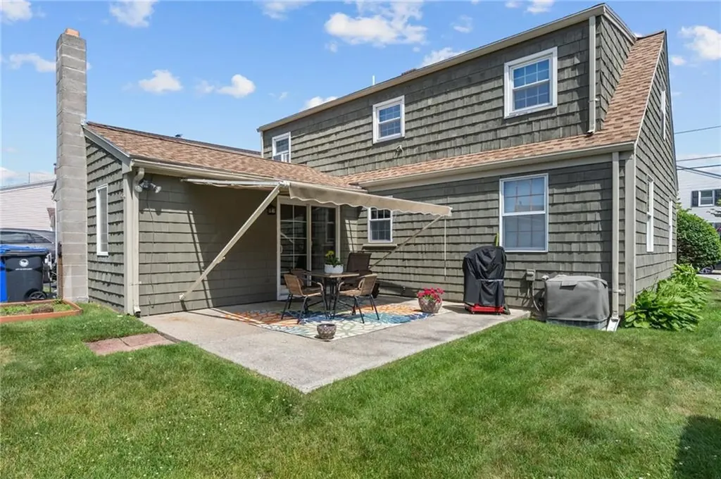 89 Windsor Road Pawtucket RI 02861