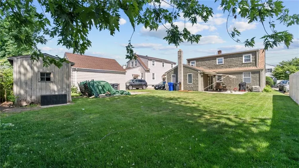 89 Windsor Road Pawtucket RI 02861