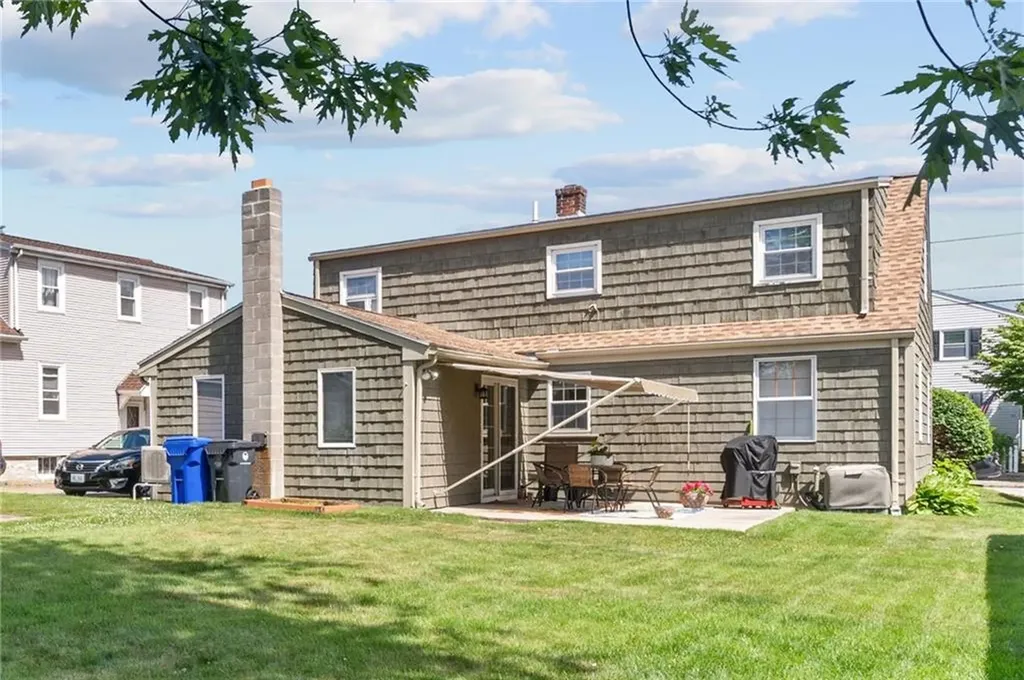 89 Windsor Road Pawtucket RI 02861