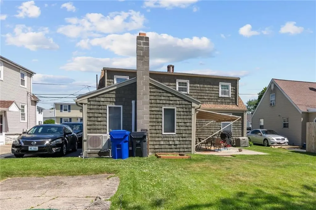 89 Windsor Road Pawtucket RI 02861