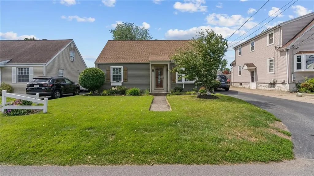 89 Windsor Road Pawtucket RI 02861