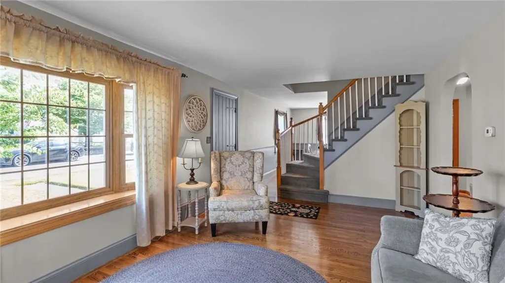 89 Windsor Road Pawtucket RI 02861