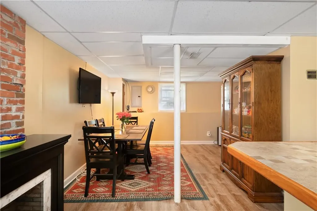 16 Tell Street Warwick RI 02889