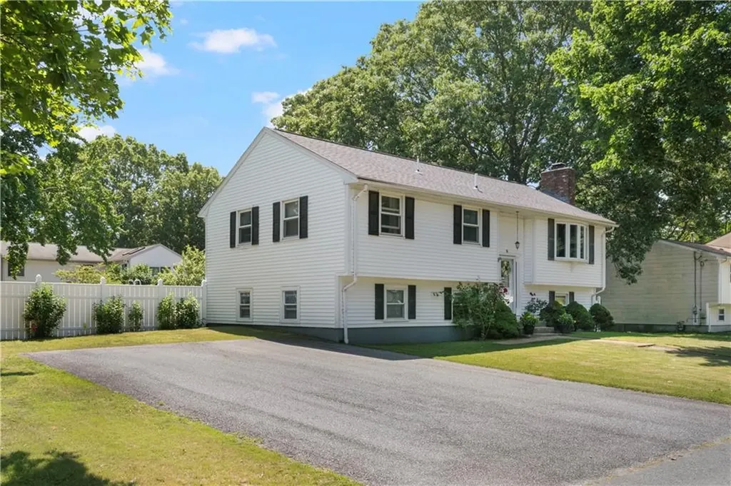 16 Tell Street Warwick RI 02889