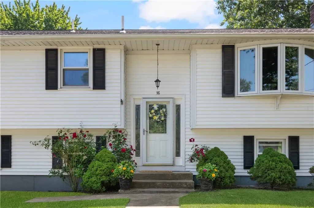 16 Tell Street Warwick RI 02889