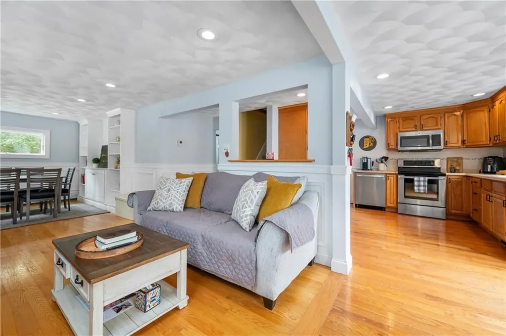 5 Harding Street Coventry RI 02816