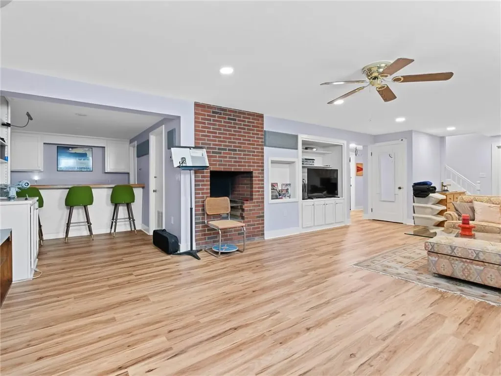 173 Gaskill Street Woonsocket RI 02895