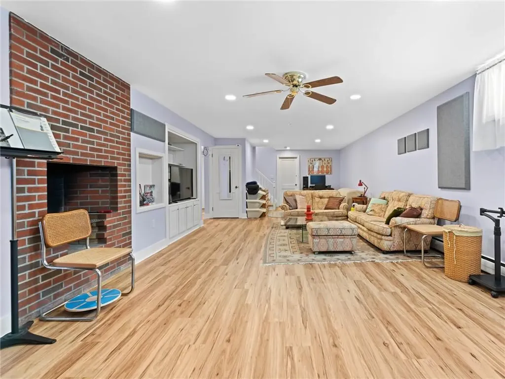 173 Gaskill Street Woonsocket RI 02895
