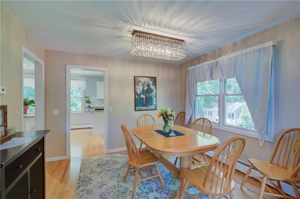 84 Bakewell Court Cranston RI 02921