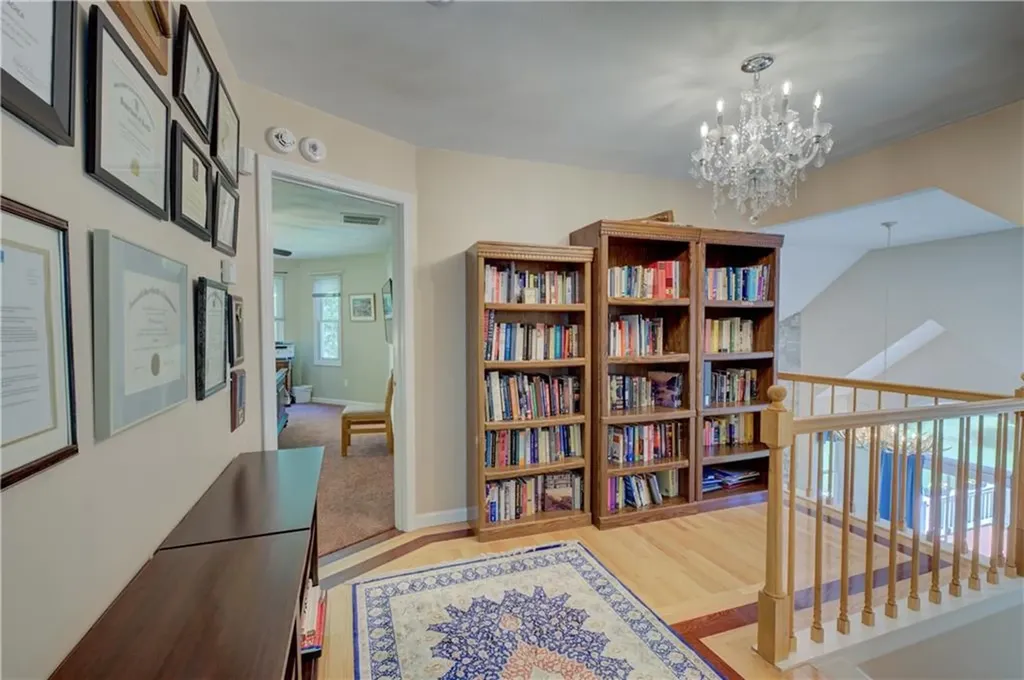 84 Bakewell Court Cranston RI 02921