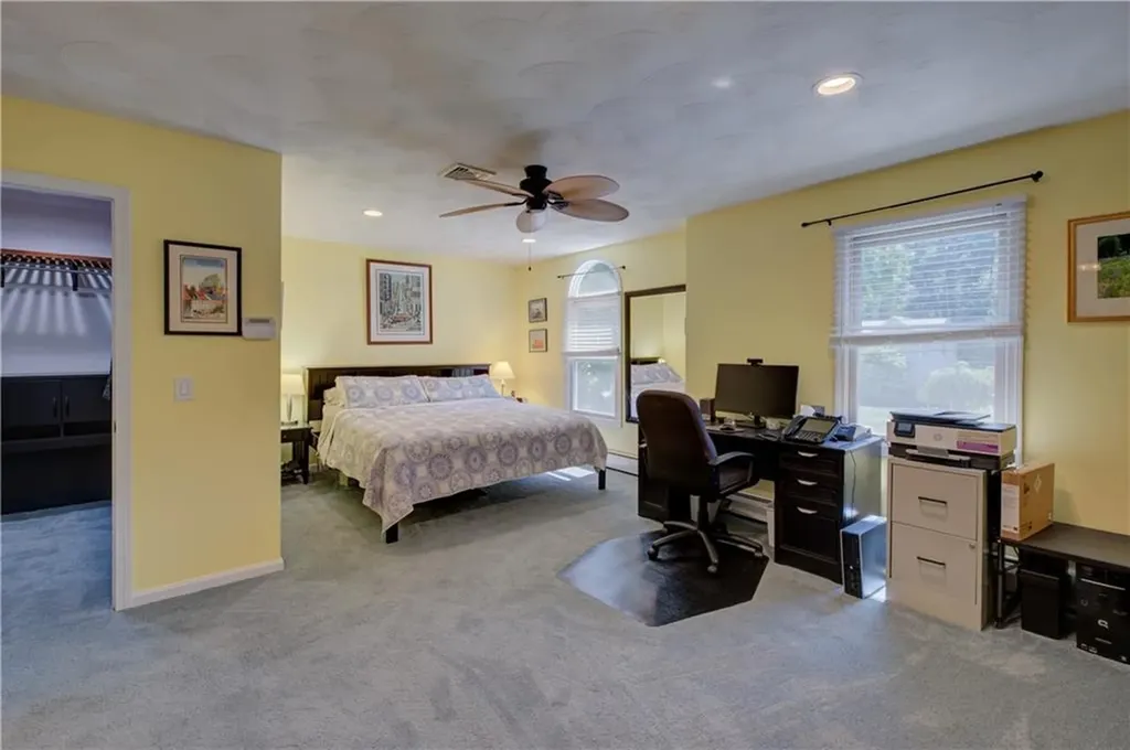 84 Bakewell Court Cranston RI 02921