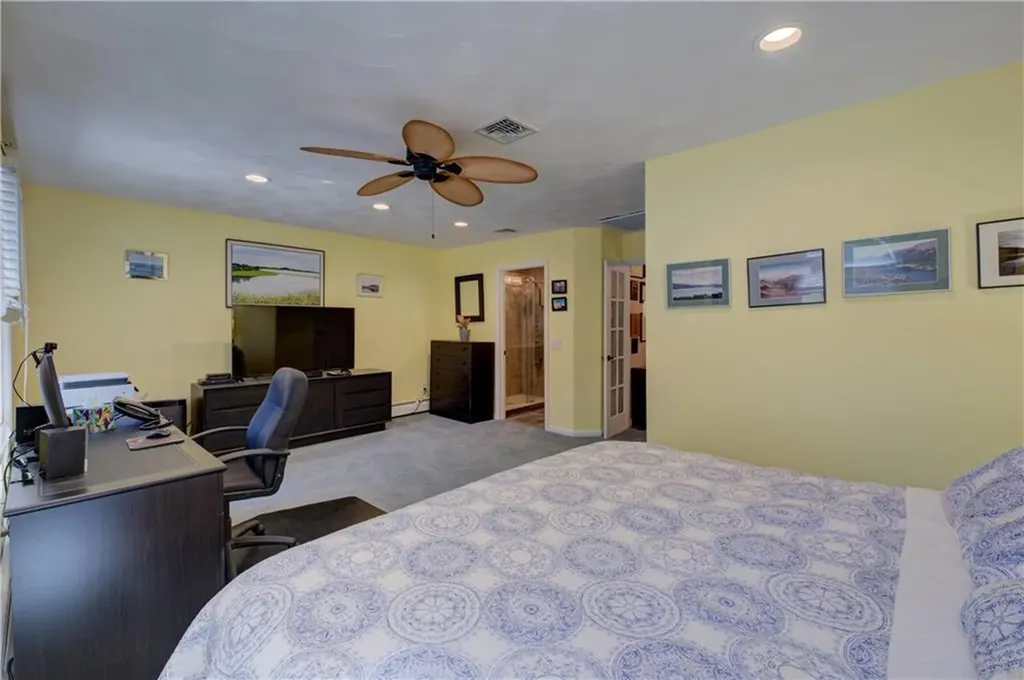 84 Bakewell Court Cranston RI 02921