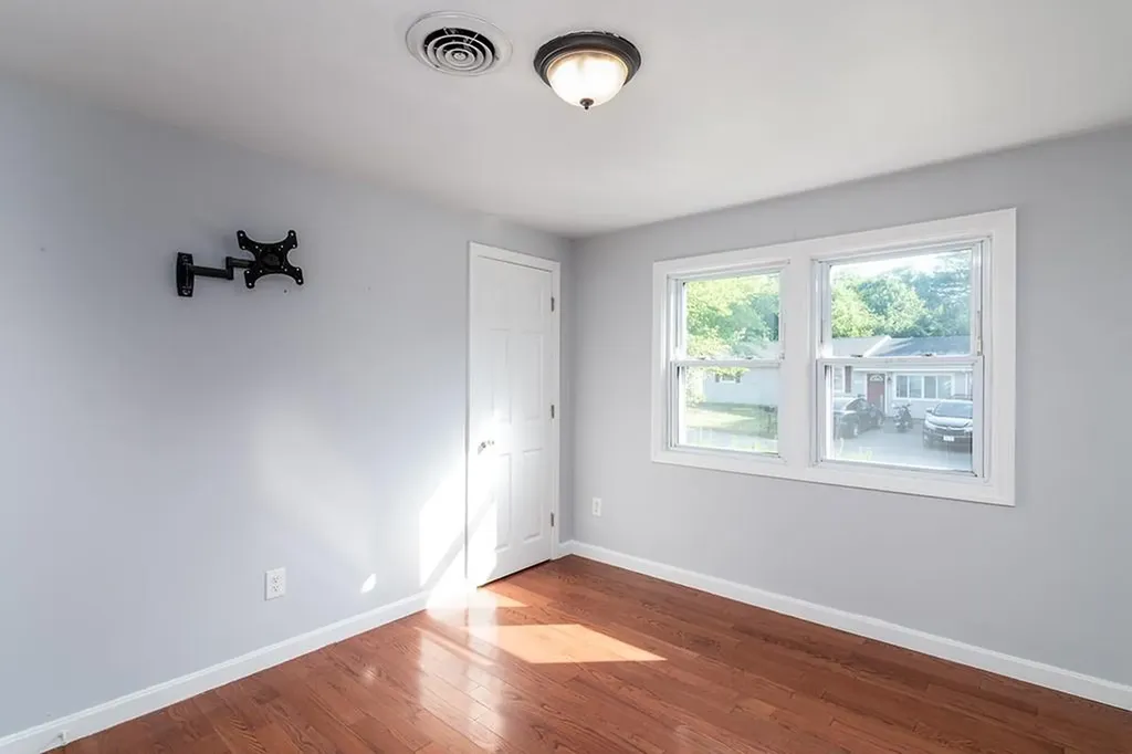 136 Davis Avenue Cranston RI 02910