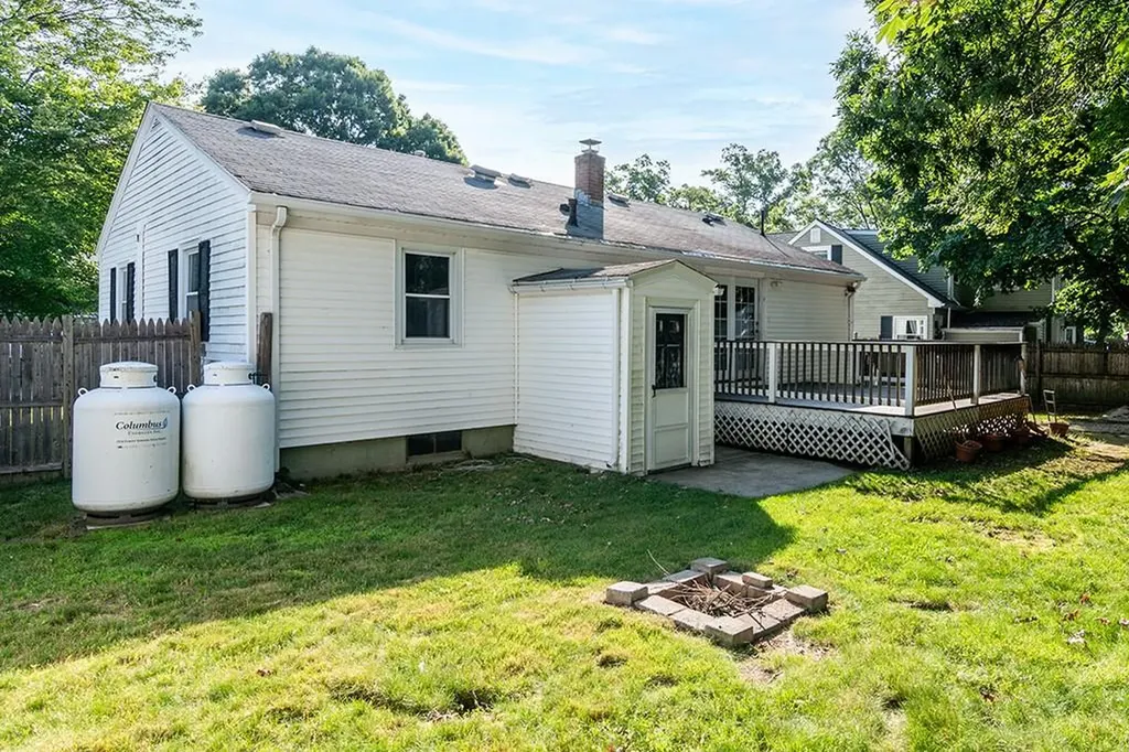 136 Davis Avenue Cranston RI 02910