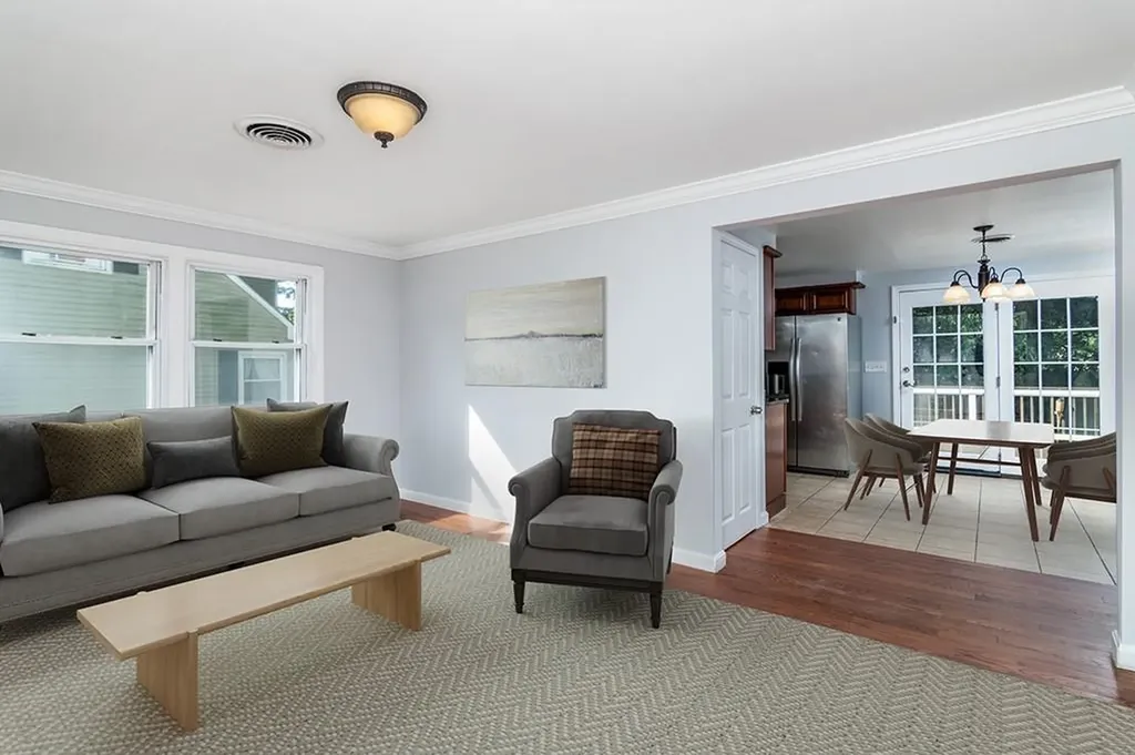 136 Davis Avenue Cranston RI 02910