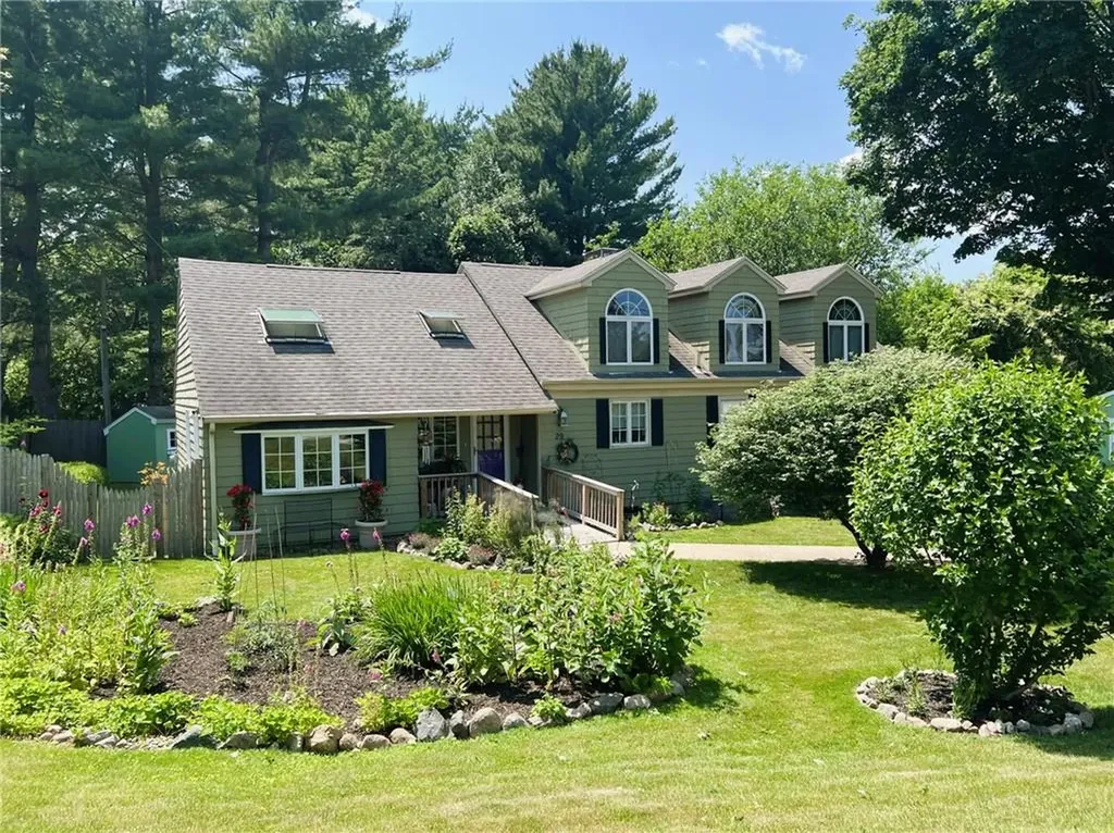 29 Stony Acre Drive Cranston RI 02920