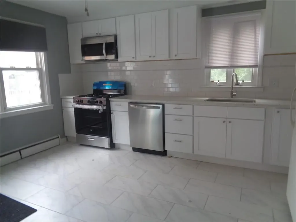 18 Dickinson Avenue North Providence RI 02904