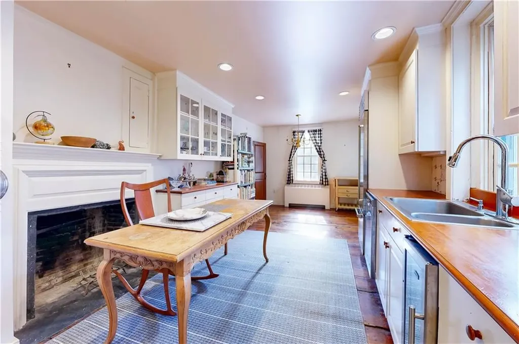 40 North Court Street Providence RI 02903