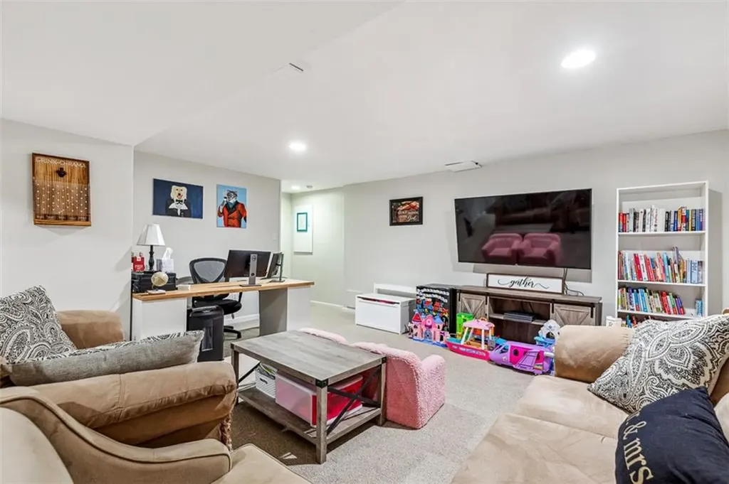 121 Greenbush Road Warwick RI 02818