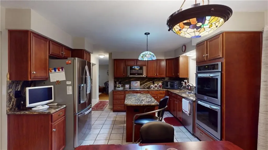 4 Tray Hollow Road Foster RI 02825