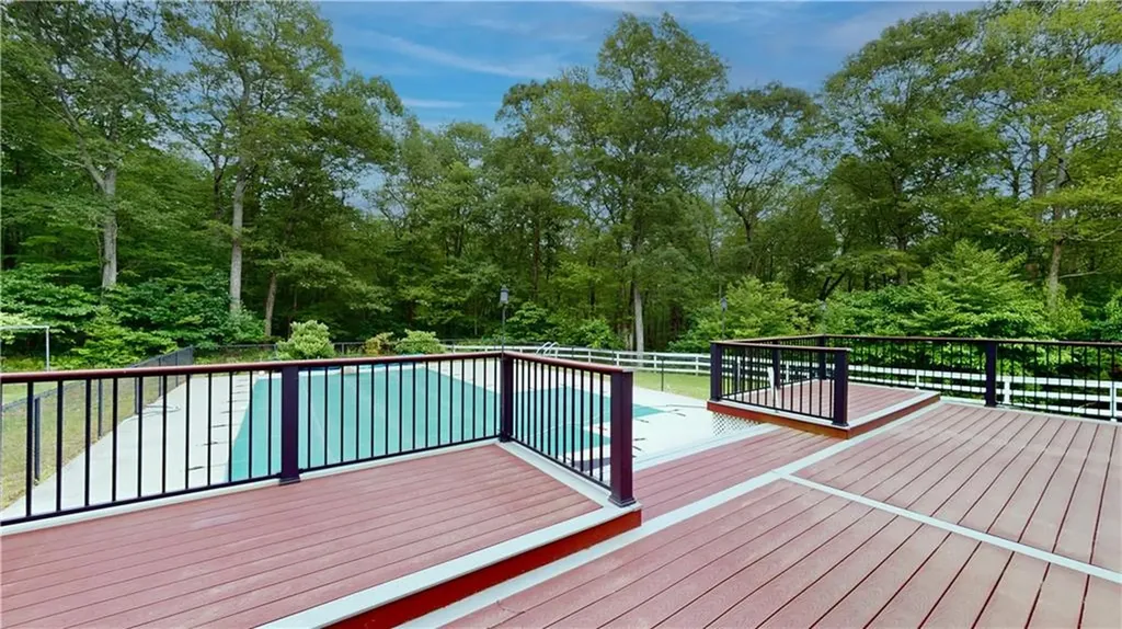 4 Tray Hollow Road Foster RI 02825