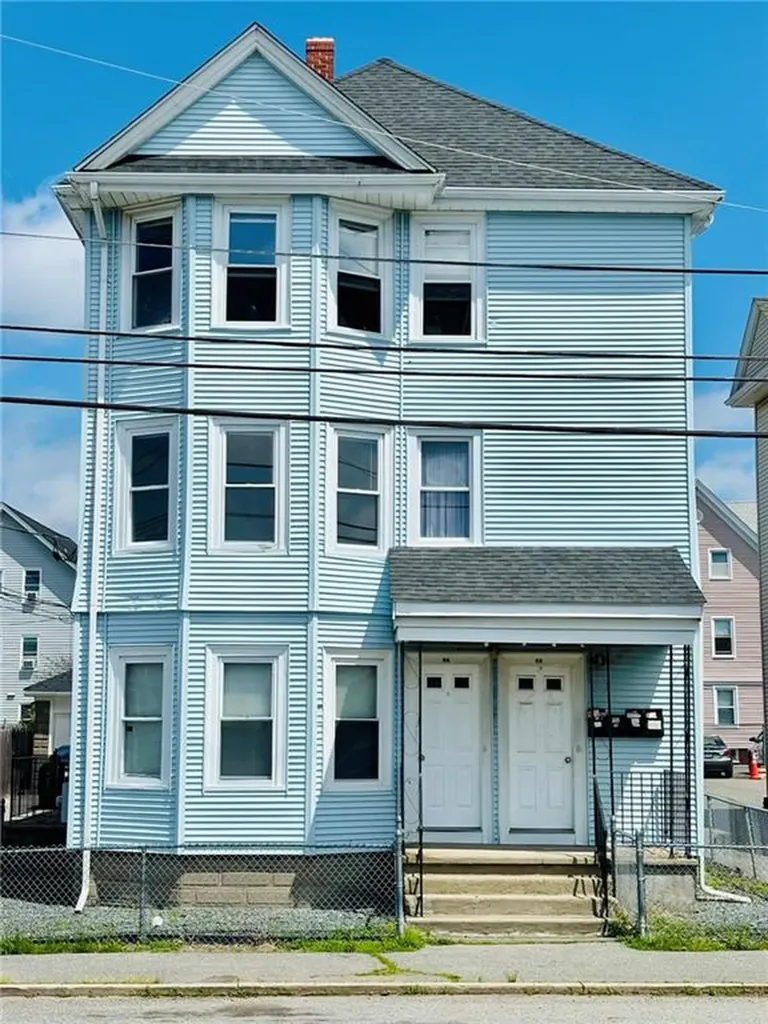 86 Webster Street Pawtucket RI 02861