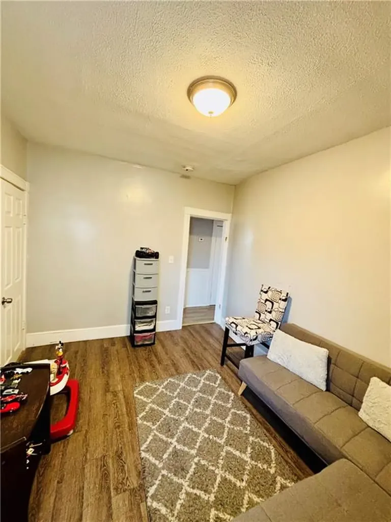 86 Webster Street Pawtucket RI 02861
