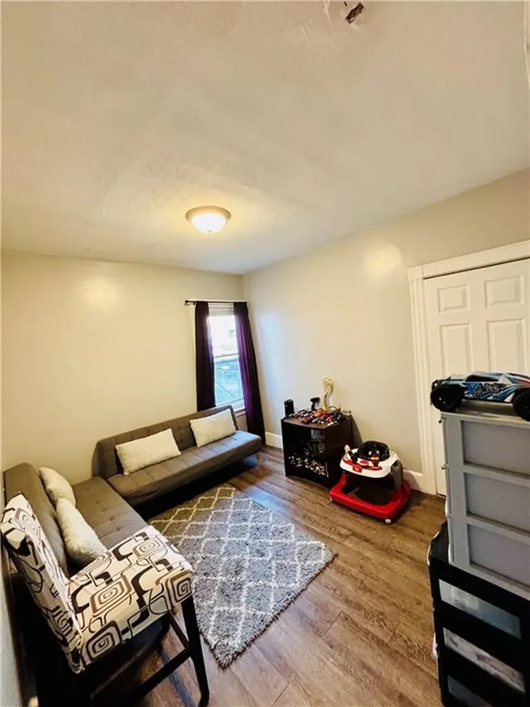 86 Webster Street Pawtucket RI 02861