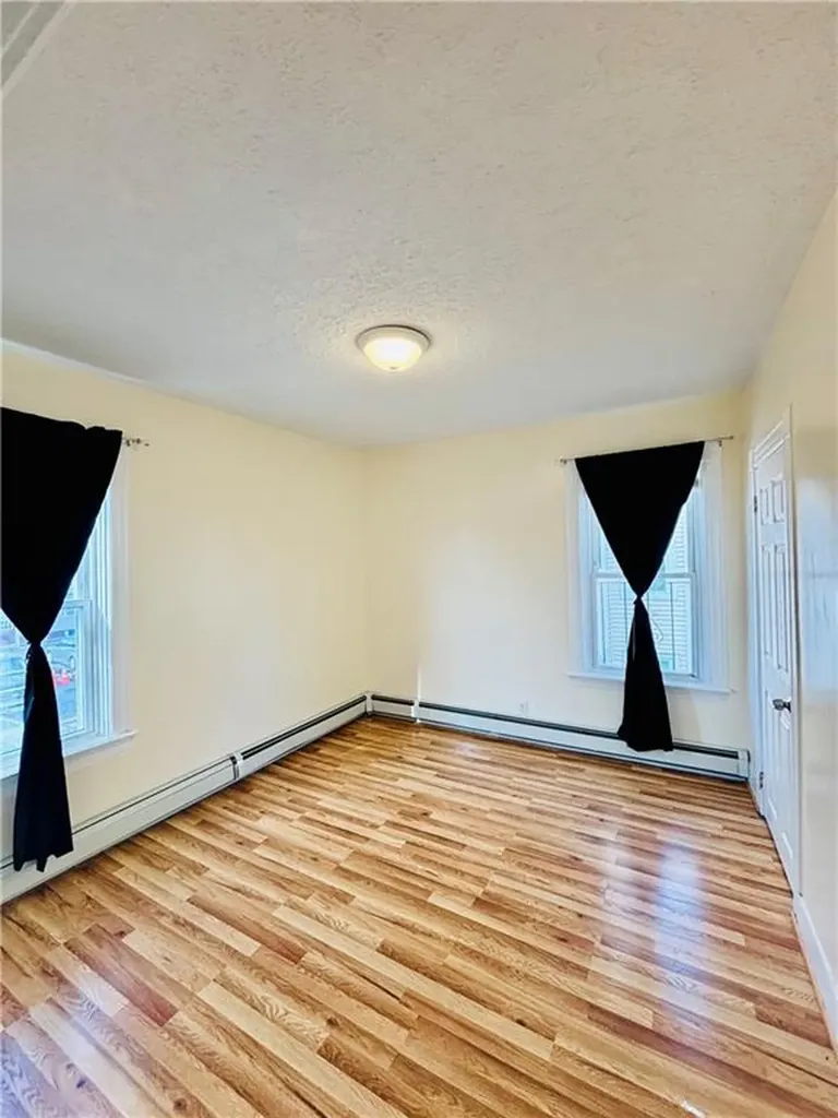 86 Webster Street Pawtucket RI 02861