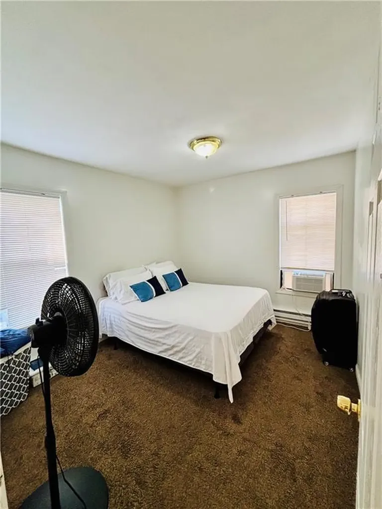 86 Webster Street Pawtucket RI 02861
