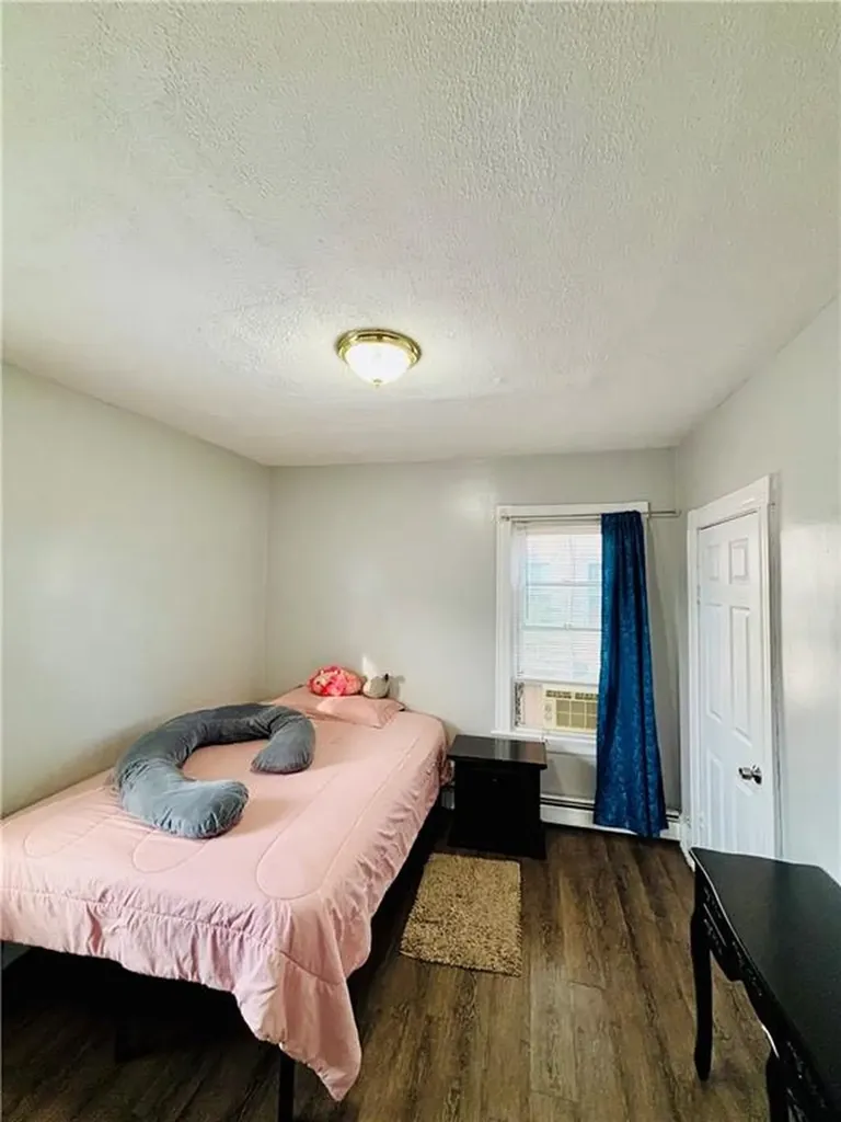 86 Webster Street Pawtucket RI 02861