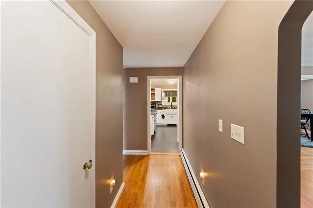 320 Miantonomo Drive Warwick RI 02888