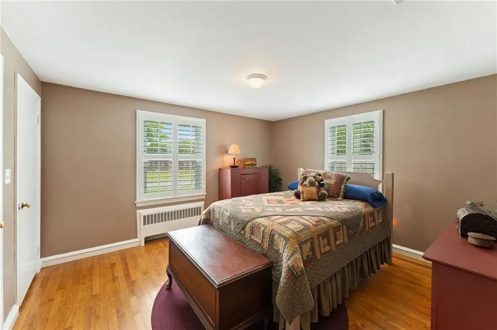 320 Miantonomo Drive Warwick RI 02888