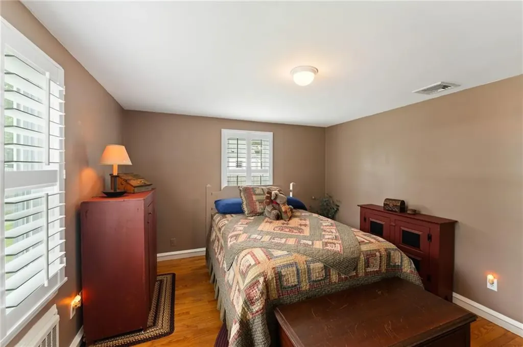 320 Miantonomo Drive Warwick RI 02888