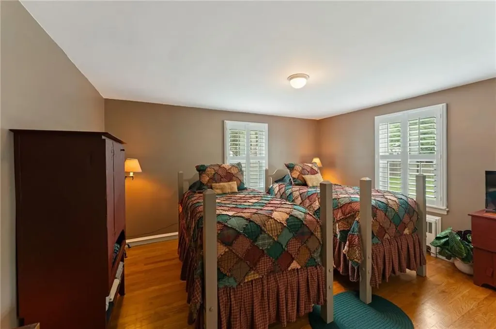 320 Miantonomo Drive Warwick RI 02888
