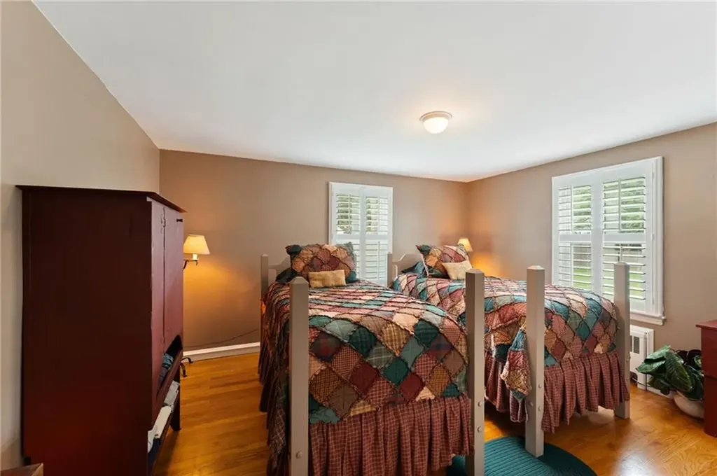 320 Miantonomo Drive Warwick RI 02888