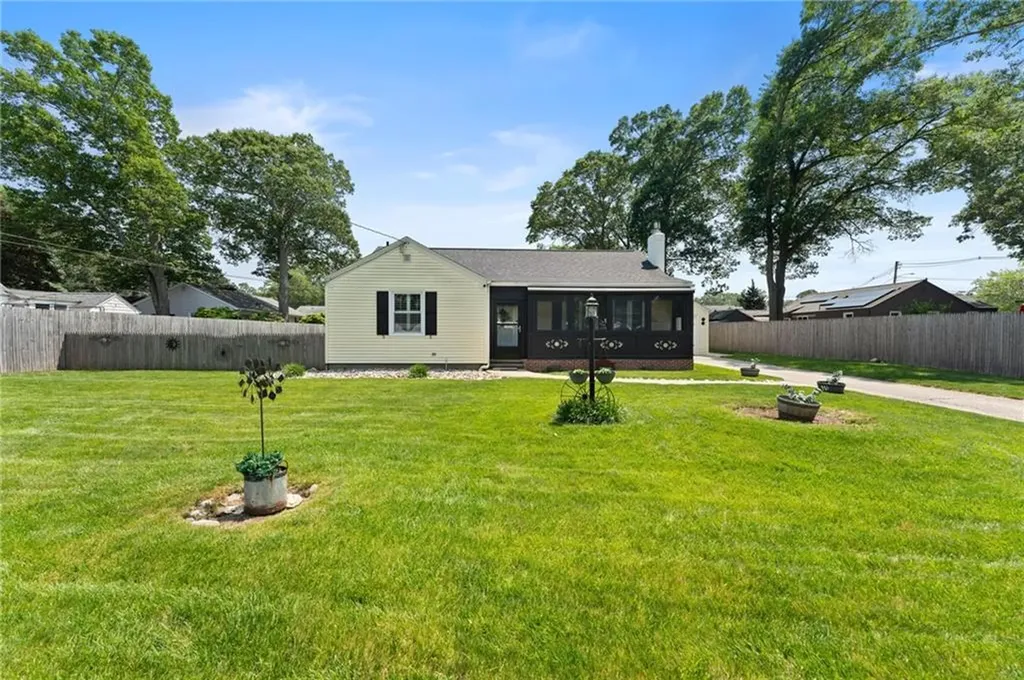 320 Miantonomo Drive Warwick RI 02888