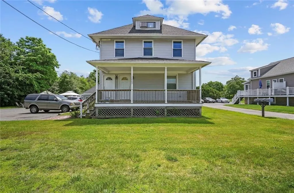 1663 Fall River Avenue Seekonk MA 02771
