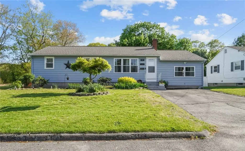 121 Ingersoll Avenue Warwick RI 02886