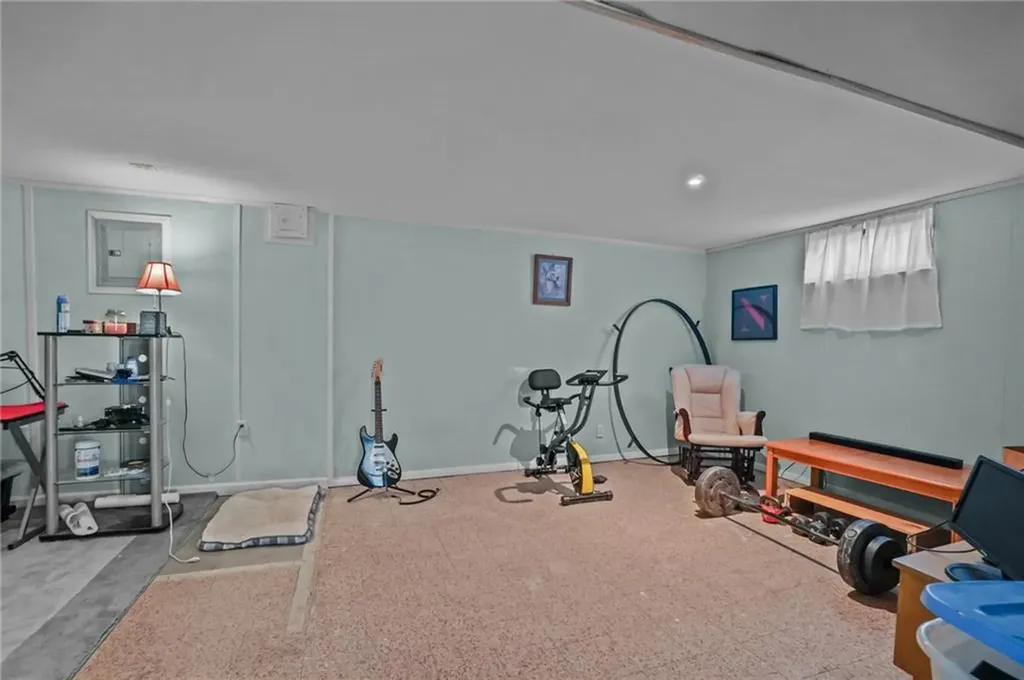 121 Ingersoll Avenue Warwick RI 02886