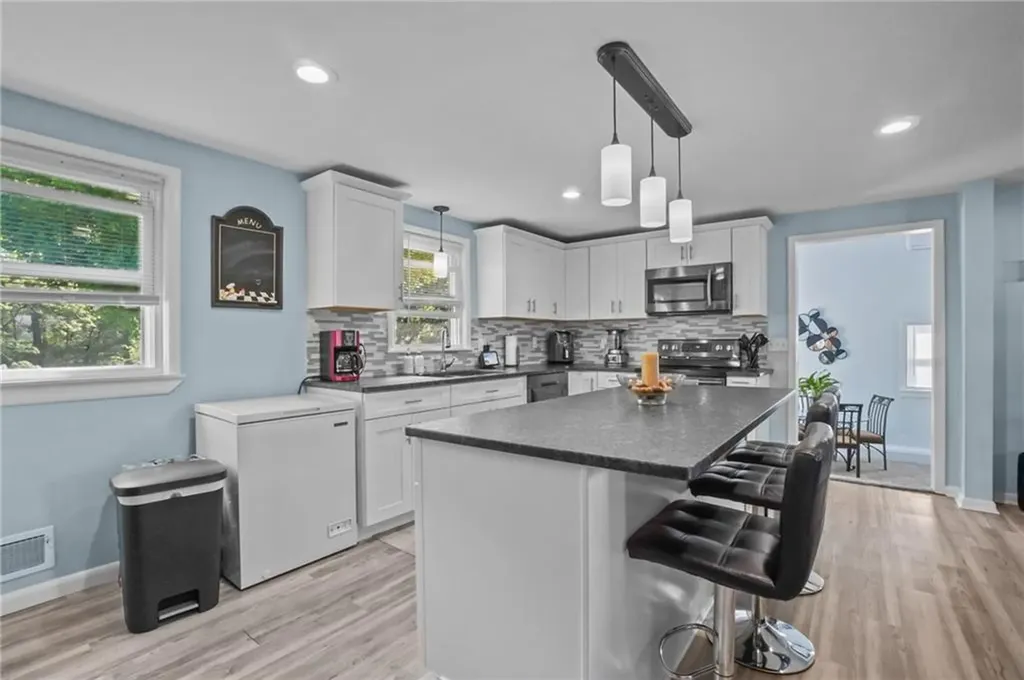 121 Ingersoll Avenue Warwick RI 02886