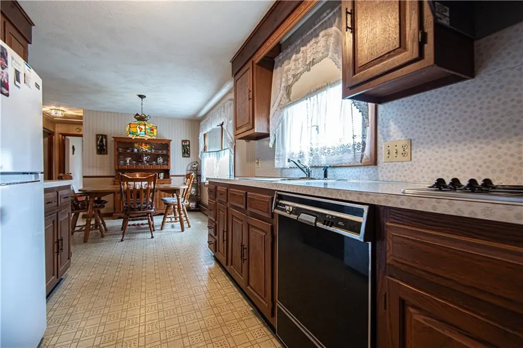112 Prospect Hill Avenue West Warwick RI 02893