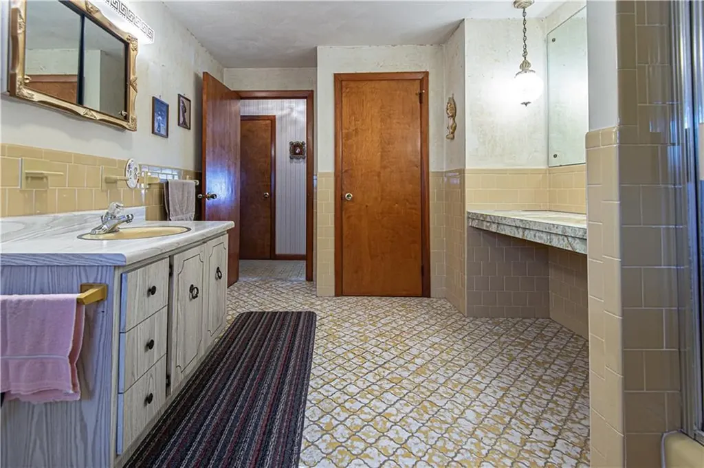 112 Prospect Hill Avenue West Warwick RI 02893