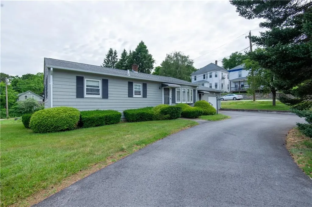 112 Prospect Hill Avenue West Warwick RI 02893