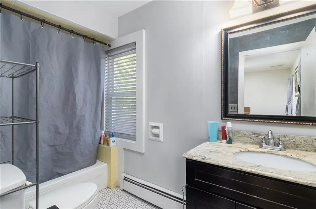 598 Laurel Hill Avenue Cranston RI 02920