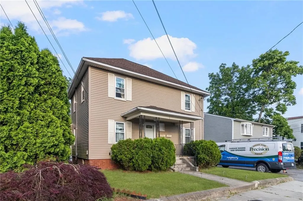 598 Laurel Hill Avenue Cranston RI 02920
