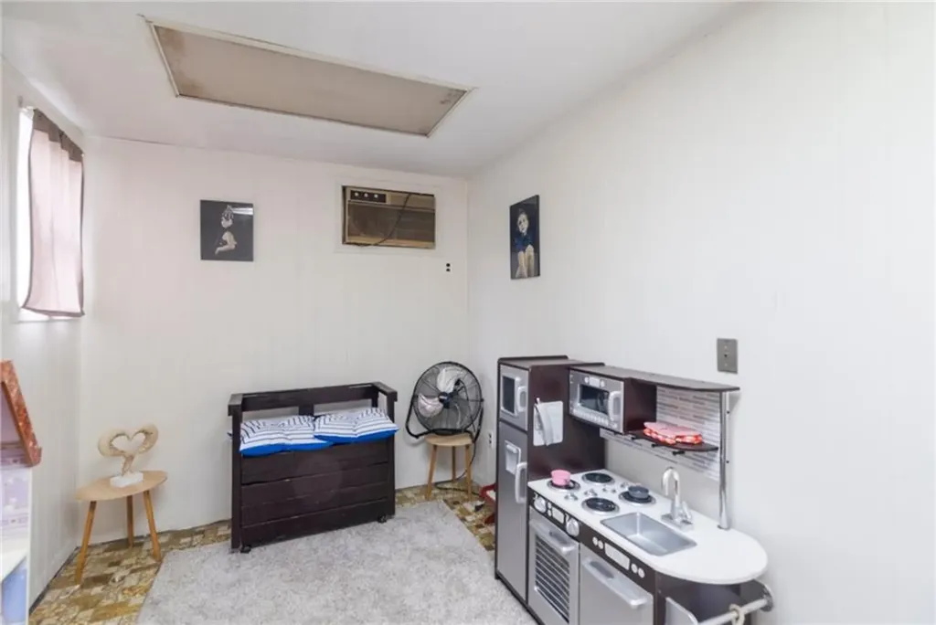 598 Laurel Hill Avenue Cranston RI 02920