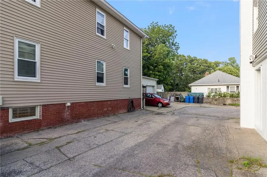 598 Laurel Hill Avenue Cranston RI 02920